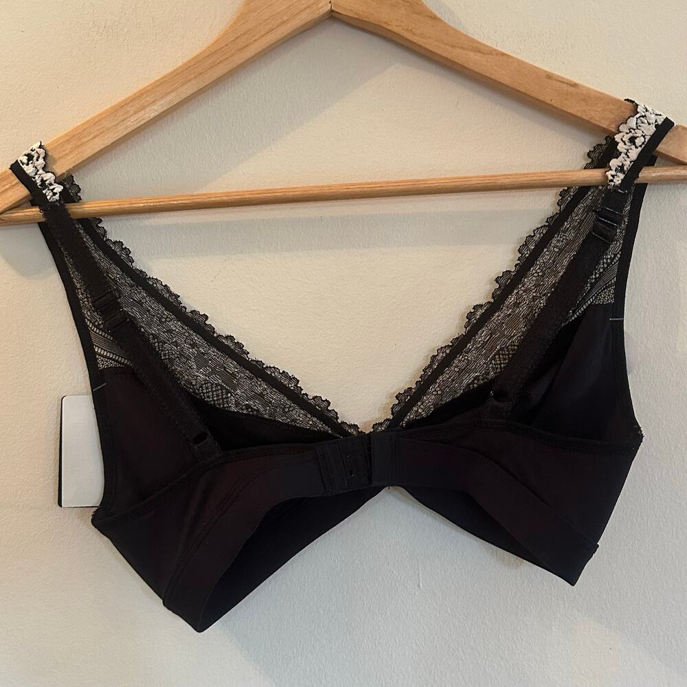 NEW Wacoal Embrace Soft Cup Bra sz 36 - Picture 3 of 8